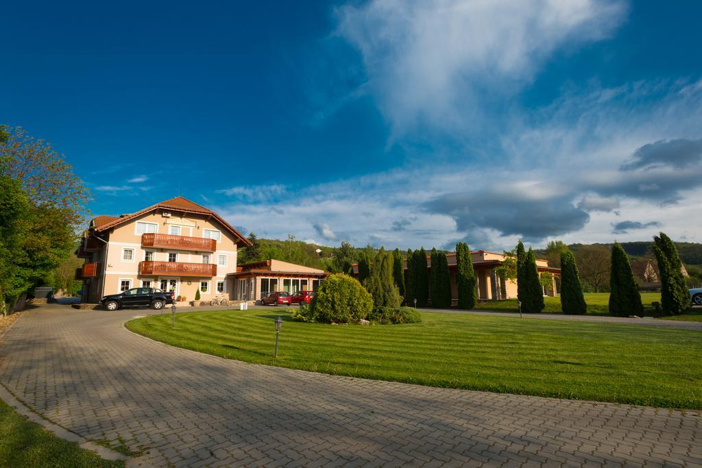Hotel Honti Wellness és Konferencia Szálloda Visegrád Exterior foto